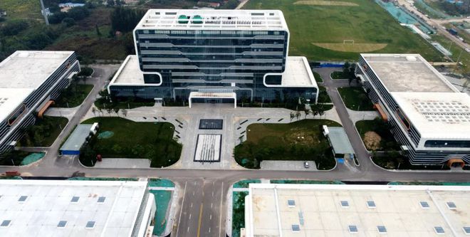 爭(zhēng)分奪秒趕工期!經(jīng)濟(jì)區(qū)重點(diǎn)項(xiàng)目建設(shè)火熱進(jìn)行中